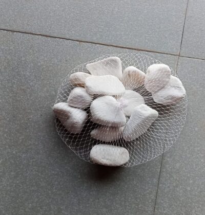 WhatsApp Image 2025-10-18 at 1.09.41 PM Natural White Stone Pebbles – 500 g Pack for Garden, Aquarium & Home Decoration - Image 3
