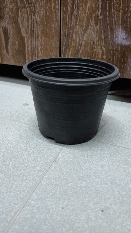 Black Pots 5x4 Inch