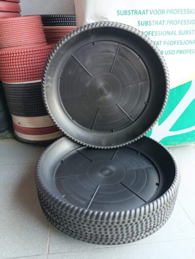 12 Inch Plant Pot Plate – Heavy-Duty Pot Saucer for Indoor & Outdoor Pots (Black & Red) - Image 2