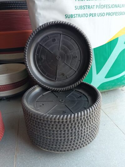 10 Inch Pot Plate for Garden Pots – Heavy-Duty Plastic Base Tray (Black & Red) - Image 4