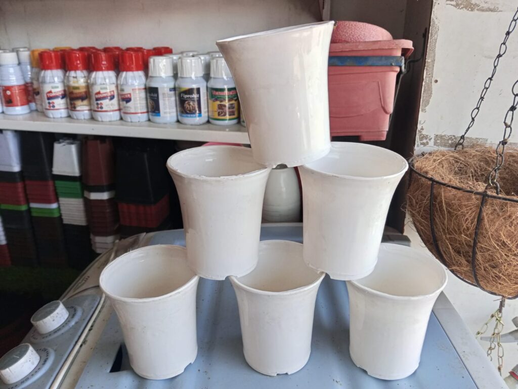 5 Pcs White Ceramic Look Plastic Pots
